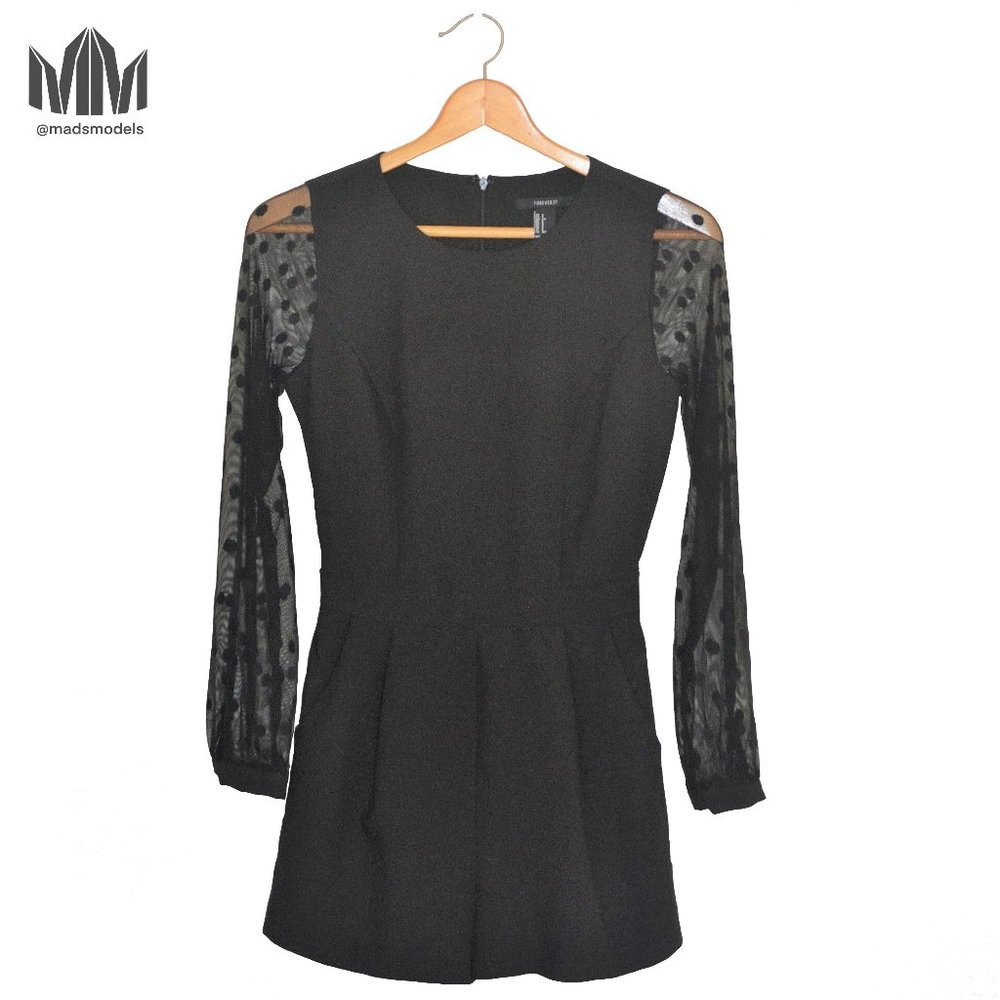 Forever 21 l Black Polka Dot Pocket Lace Romper